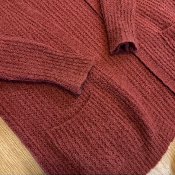 Free people size medium red burgundy alpaca nylon blend cardigan with pockets - Picture 2 of 8